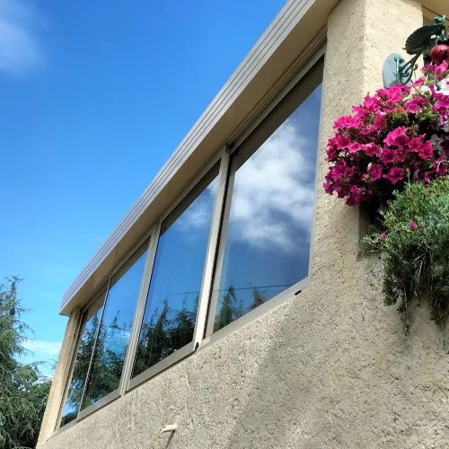 vitres nettoyées à l'etage - alpes hygiene services - nettoyage de vitres à Sisteron